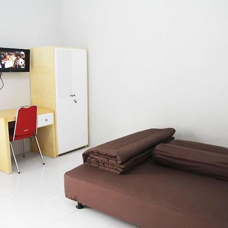 D'Paragon Dwikora Hotel Palembang Exterior foto